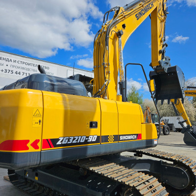SINOMACH ZG 3210-9D — гусеничный экскаватор. Не только для копания.