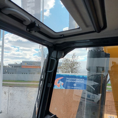 SINOMACH ZG 3210-9D — гусеничный экскаватор. Не только для копания.